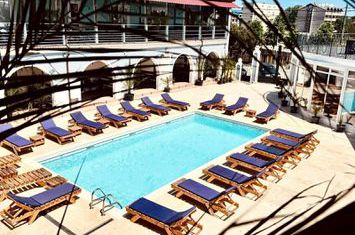 Hotel KM0 Costinesti + Restaurant + Bar + 6 spatii comerciale anunturi imobiliare Constanta