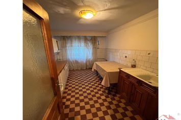 Apartament 4 camere de vanzare EST - Vrancea anunturi imobiliare Vrancea