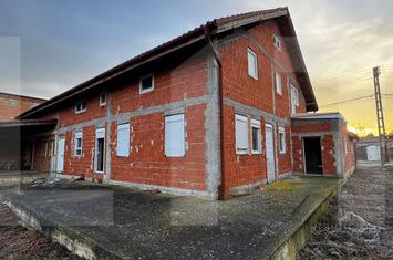 Vilă - 4 camere de vanzare PECIU NOU - Timis anunturi imobiliare Timis