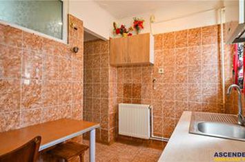 Casă - 2 camere de vanzare FLORILOR - Brasov anunturi imobiliare Brasov
