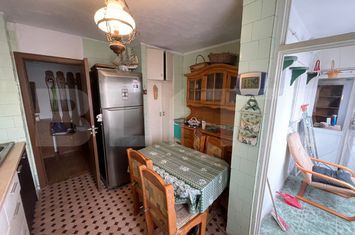 Apartament 3 camere de vanzare GEORGE ENESCU - Dolj anunturi imobiliare Dolj