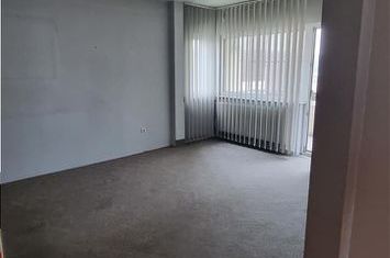 Apartament 3 camere de vanzare CENTRAL - Valcea anunturi imobiliare Valcea