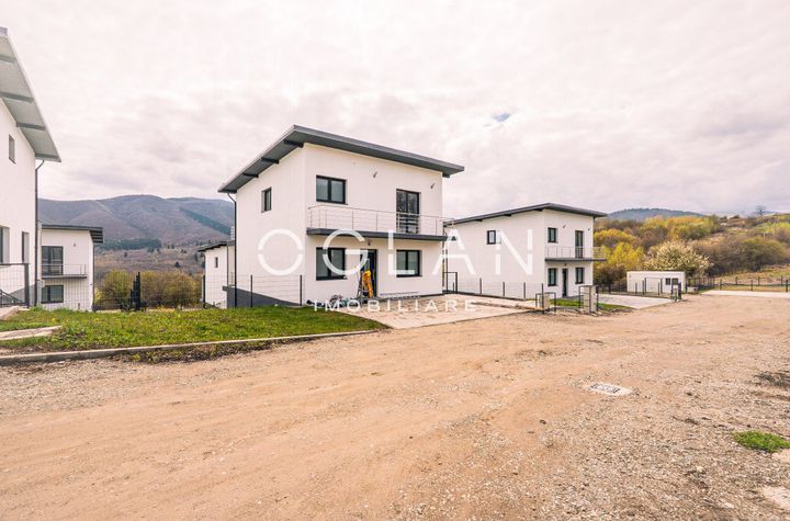 Vilă - 5 camere de vanzare CISNADIOARA - Sibiu anunturi imobiliare Sibiu