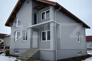 Casă - 9 camere de vanzare AMPOI 3 - Alba anunturi imobiliare Alba