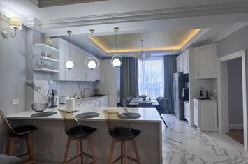 Apartament 3 camere de vanzare RADAUTI - Suceava anunturi imobiliare Suceava