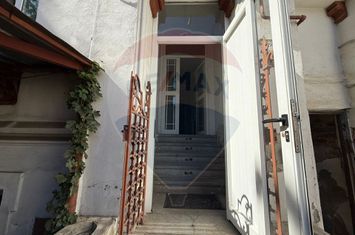 DE ÎNCHIRIAT: Casă/Vilă spațioasă  8 camere  Zona Gara de Nord anunturi imobiliare Bucuresti