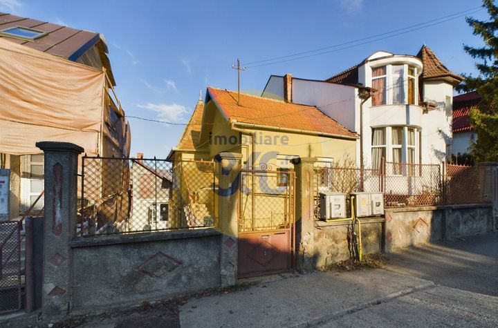Casă - 3 camere de vanzare CLUJ-NAPOCA - Cluj anunturi imobiliare Cluj