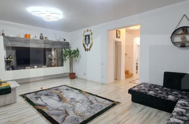 Vilă - 4 camere de vanzare CHINTENI - Cluj anunturi imobiliare Cluj