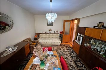 Apartament 3 camere de vanzare GARA - Vrancea anunturi imobiliare Vrancea