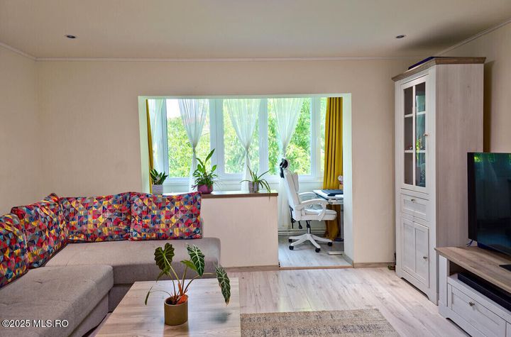 Soarelui - Scoala 30 - 3 Camere, decomandat, 2 bai, la cheie anunturi imobiliare Timis