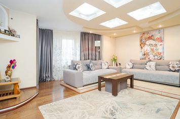 Casă / Vilă de Vânzare 200mp Teren 870mp Str. Soarelui - Valea Lupului anunturi imobiliare Iasi