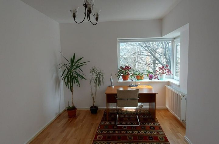 Apartament 3 camere de vanzare AVIATORILOR - Bucuresti anunturi imobiliare Bucuresti