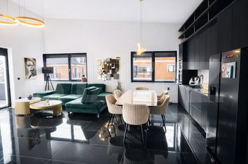 Casă - 4 camere de vanzare CLUJ-NAPOCA - Cluj anunturi imobiliare Cluj