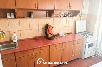 Tudor - 4 camere , etaj intermediar, lift - zona Corina anunturi imobiliare Mures