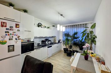 Apartament 2 camere de vanzare FLORESTI - Cluj anunturi imobiliare Cluj