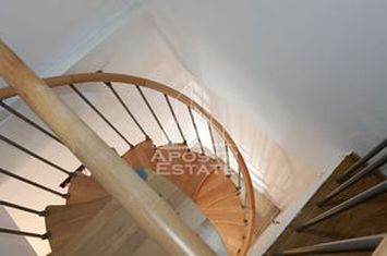 Apartament cu 2 camere, pe 2 nivele, in Zona Circumvalatiunii anunturi imobiliare Timis