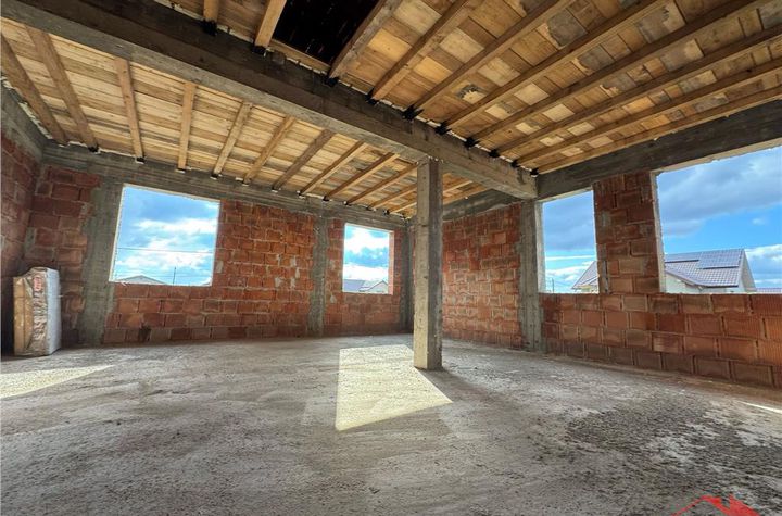 Vilă - 4 camere de vanzare VANATORI - Vrancea anunturi imobiliare Vrancea