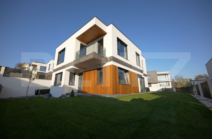 Vilă - 7 camere de vanzare CLUJ-NAPOCA - Cluj anunturi imobiliare Cluj