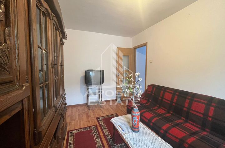 Apartament cu 2 camere,semidecomandat, etajul 1,centrala, zona Sagului anunturi imobiliare Timis