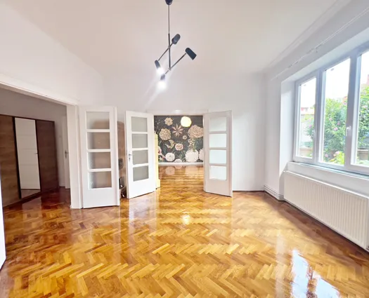 Casă 3 cam Sub arini, 81 mp