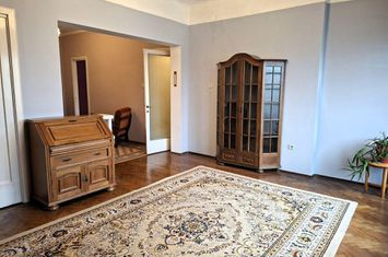Apartament cu 3 camere in vila interbelica, de renovat anunturi imobiliare Bucuresti