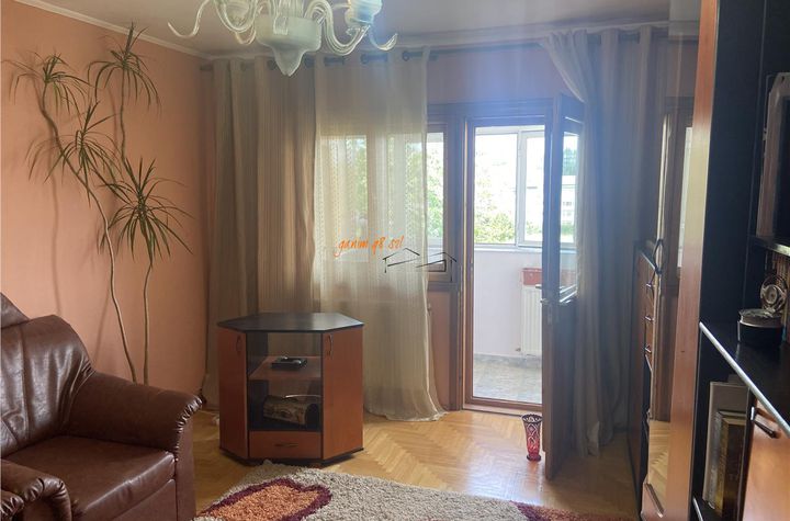 Apartament 3 camere de vanzare CENTRAL - Vrancea anunturi imobiliare Vrancea