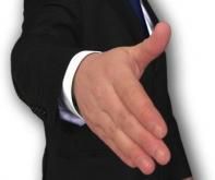 Speculatorii cu cash îi aşteaptă pe dezvoltatorii imobiliari