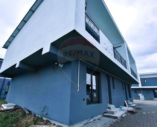 Vilă 4 cam Rasinari, 120 mp, P+1