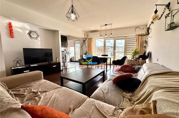 Apartament 3 camere de vanzare PLOPILOR - Cluj anunturi imobiliare Cluj