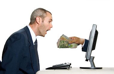 CADOU ÎN BANI pentru cei care îşi plătesc la timp ratele la credit!