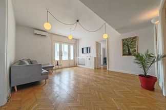 Apartament 4 camere de vânzare Bucuresti - P-ta Victoriei