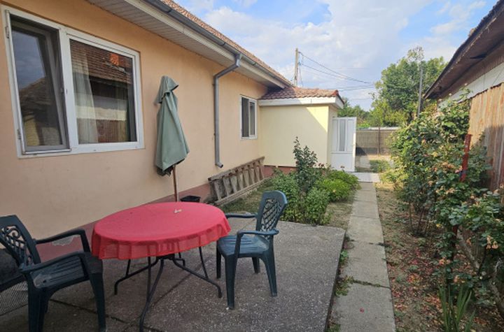 Vilă - 4 camere de vanzare MALU MARE - Dolj anunturi imobiliare Dolj