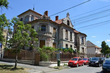 Cladire istorica in centrul orasului anunturi imobiliare Bihor