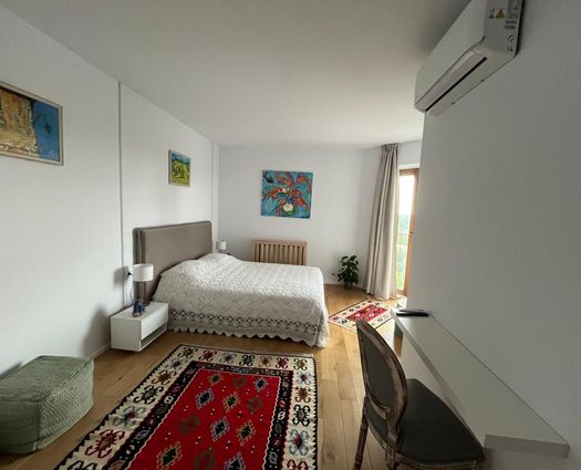 Apartament 3 camere P-ta Presei, 92 mp