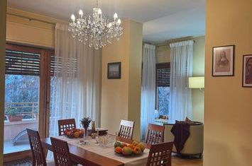 Dorobanti Capitale, proprietate formata din 2 apartamente ( 1 la Demisol si 1 la Etajul 2) + Pod in vila D+P+2E+Pod, anunturi imobiliare Bucuresti