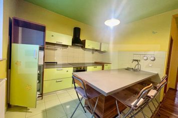 Apartament 3 camere de vanzare FLORESTI - Cluj anunturi imobiliare Cluj