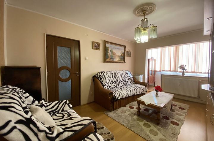 Apartament decomandat 3 camere - Vlaicu - COMISION 0% anunturi imobiliare Arad