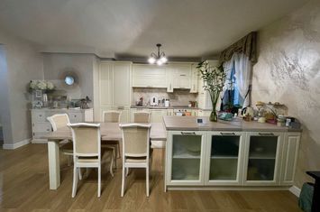 Apartament 2 camere de vanzare TARGU MURES - Mures anunturi imobiliare Mures