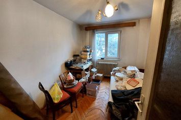 2135eu/mp Apartament 3 camere,  zona străzii Gr. Alexandrescu-Manastur anunturi imobiliare Cluj