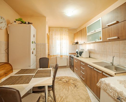 Apartament 3 camere Soarelui, 72 mp