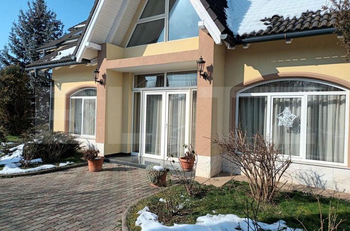 Vilă - 5 camere de vanzare SANGEORGIU DE MURES - Mures anunturi imobiliare Mures