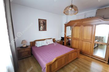 Apartament 3 camere de vanzare LAZARET - Sibiu anunturi imobiliare Sibiu