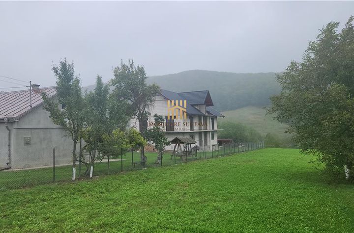 Casă - 8 camere de vanzare PATRAUTI - Suceava anunturi imobiliare Suceava