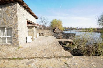 Vilă - 7 camere de vanzare BALOTESTI - Bucuresti anunturi imobiliare Bucuresti
