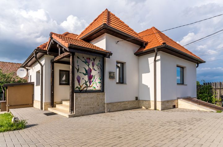 Casă - 4 camere de vanzare TURENI - Cluj anunturi imobiliare Cluj