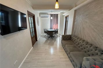 Apartament 3 camere de vanzare CENTRAL - Vrancea anunturi imobiliare Vrancea