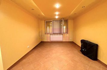 Vanzare apartament 3 camere in zona Ozana anunturi imobiliare Bucuresti
