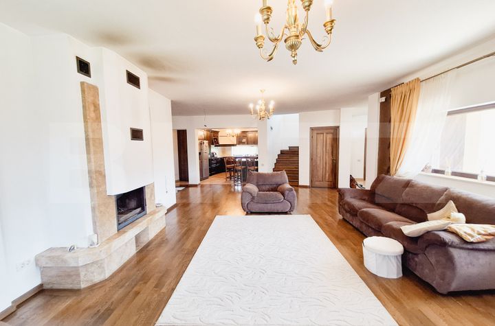 Vilă - 6 camere de vanzare CLUJ-NAPOCA - Cluj anunturi imobiliare Cluj