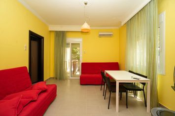 Parter 124 mp, 3 dormitoare — centrul Drama anunturi imobiliare Grecia