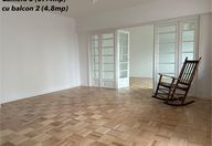 770 €, Apartament 3 camere